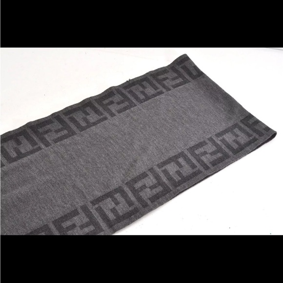 Authentic Fendi scarf Woolen Scarf - Picture 9 of 12
